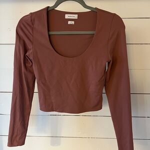 Babaton Women's mauve Long Sleeve Crop Top